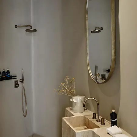 Andronis Concept 5* Imerovigli (Santorini)