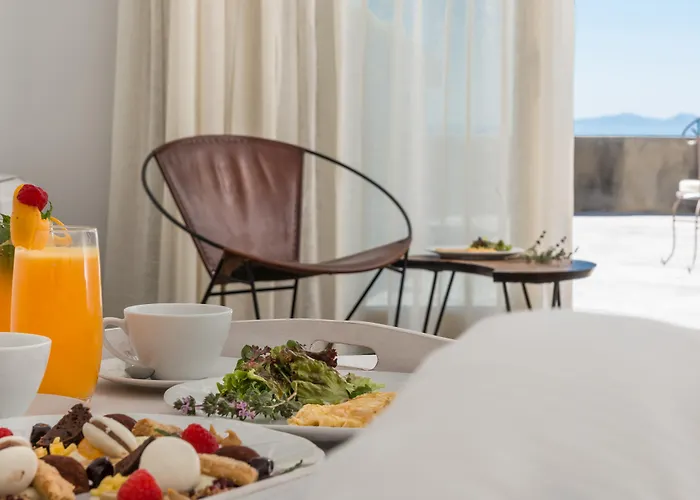 Andronis Concept Wellness Resort Imerovigli (Santorini)